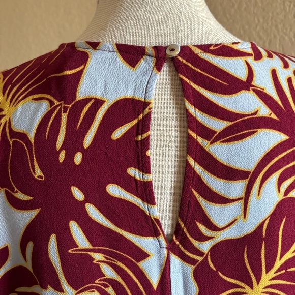 H&M tropical floral print blouse Size 8 - Picture 3 of 5